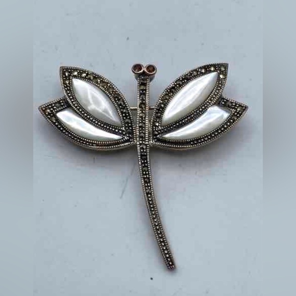 Vintage Sterling Silver Dragonfly Brooch  with Mother of Pearl & Marcasite - Picture 3 of 9